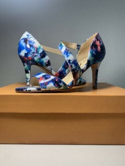 UNISA Women’s Open Toe High Heels Dress Sandals 6.5 M Floral - Picture 3 of 6